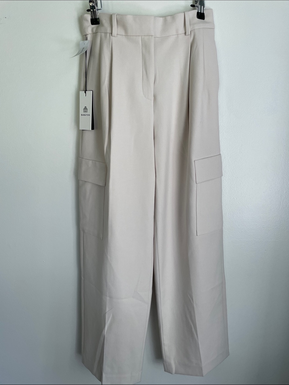NWT Babaton Cream Wide-Leg Cargo Trousers